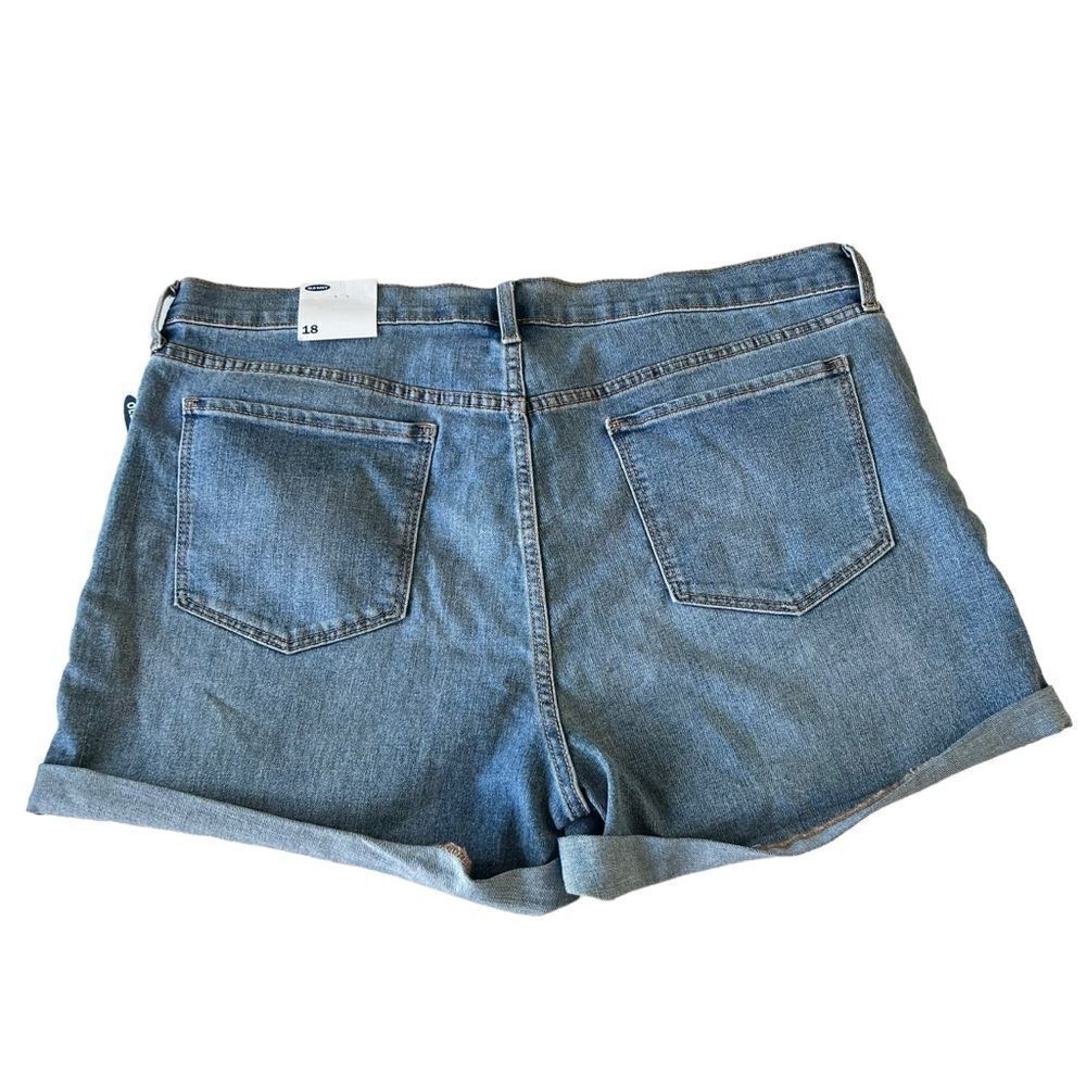 Old Navy Cuffed Denim Shorts - Picture 2 of 7